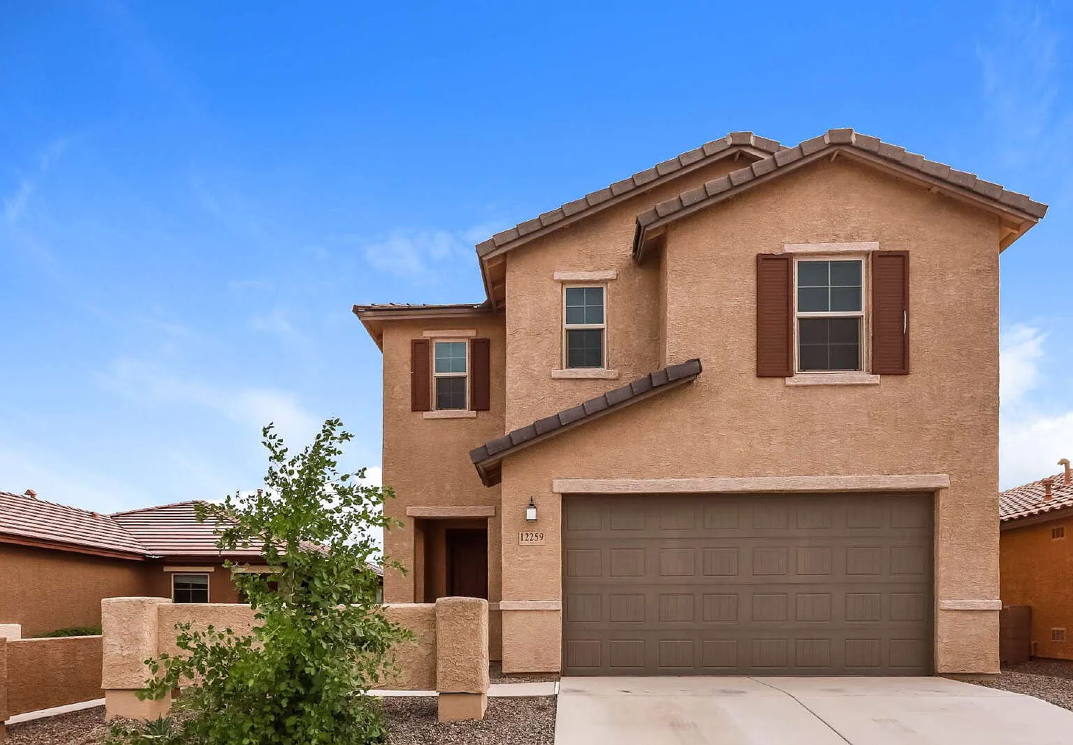 4 bed, 2.5 bath, 2685 sqft, $2,695 — Photo 1