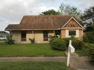 3619 Green Meadows St, Pasadena, TX 77505