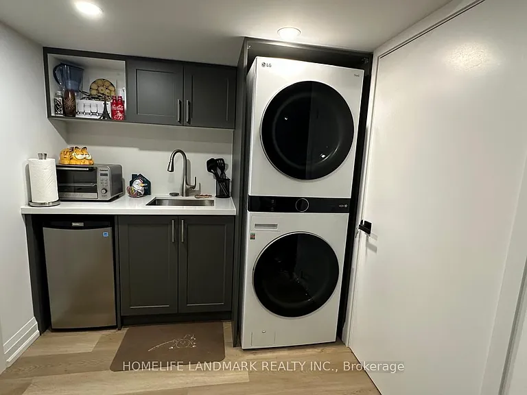 5 Henry Bauer Ave — Photo 17