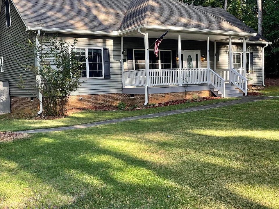 1st image of 790 Hill Ln