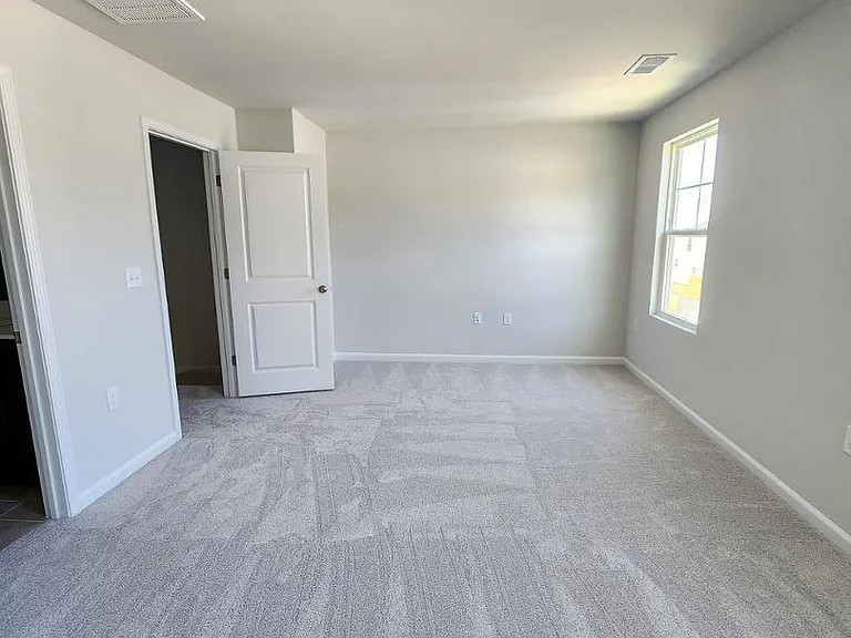 2431 Kasota Ln — Photo 33