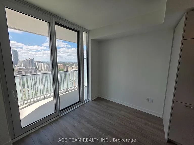 1 Fairview Rd E #3007 — Photo 8