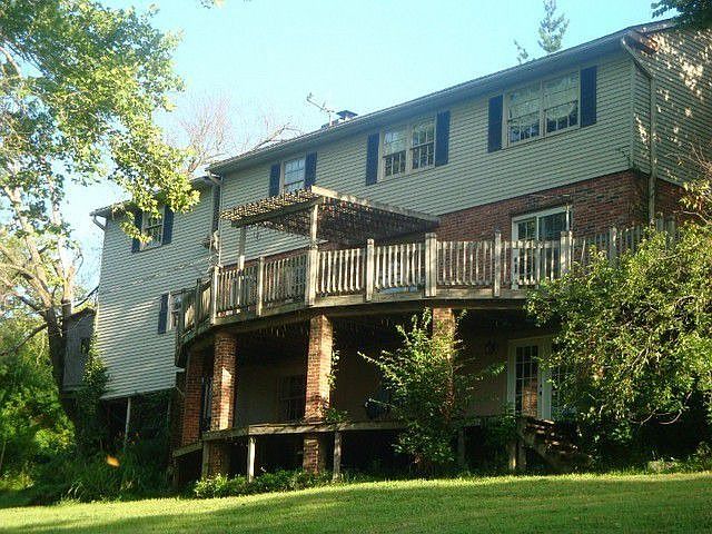 2nd image of 2065 Lemons Mill Rd
