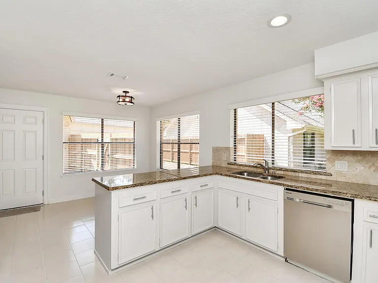2514 Trailside Ct — Photo 21