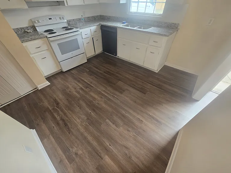 2080 Kings Gate Cir #C — Photo 6