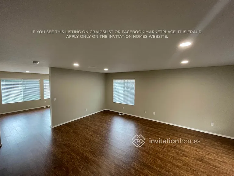 4126 45th Ave NE — Photo 5