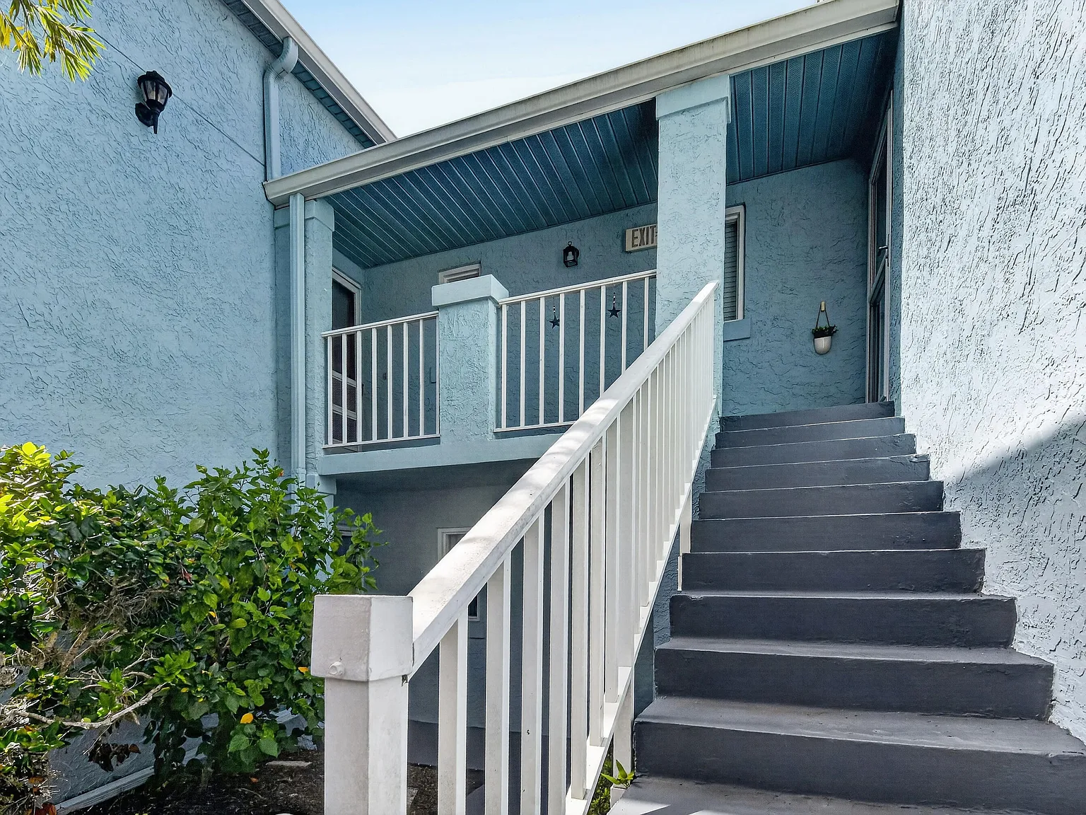 2 bed, 2.0 bath, 874 sqft, $1,850 — Photo 3