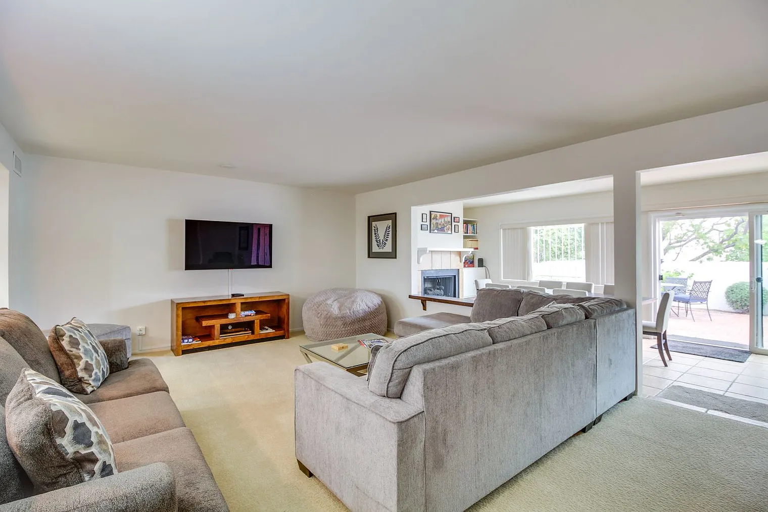 2 bed, 2.0 bath, 1646 sqft, $2,483 — Photo 2