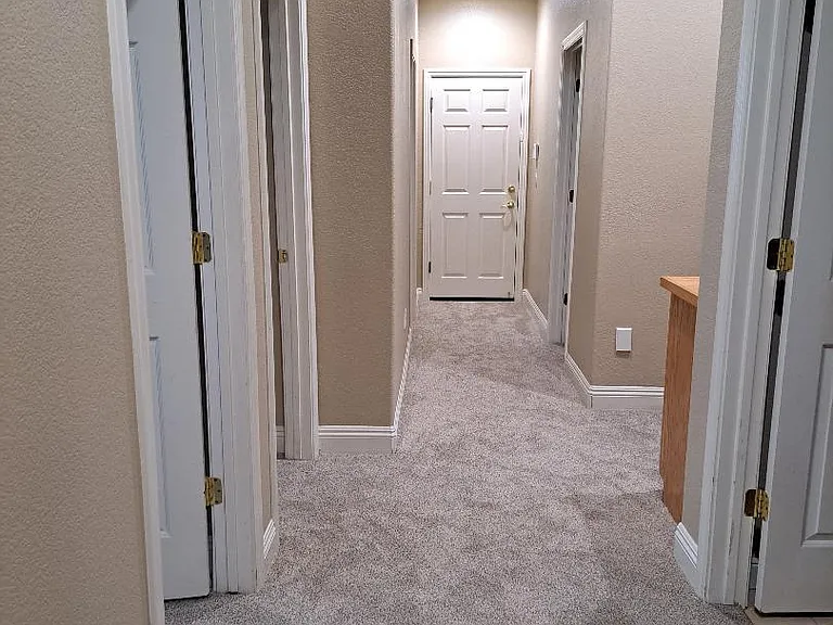 1828 Heather Garden Ln — Photo 18