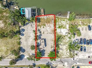 1339 Santos Rd, Fort Myers Beach, FL 33931