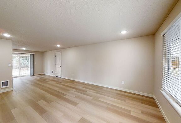 5th image of 17008 8th Ave E