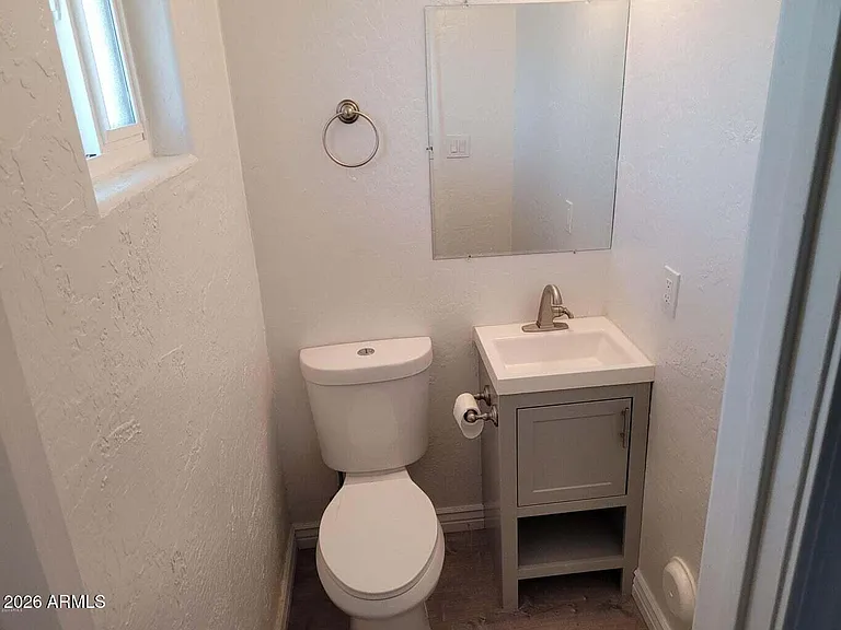 6713 E Cheery Lynn Rd #2 — Photo 8