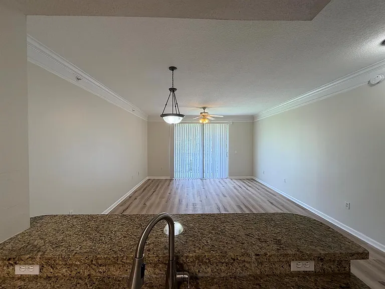 2052 Alta Meadows Ln #2205 — Photo 13