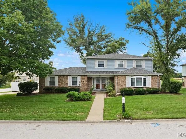 537 Windrift Dr, Belleville, IL 62221