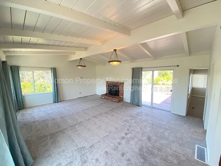 339 Crouch St — Photo 7