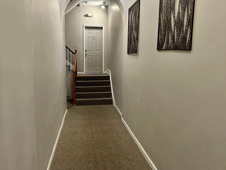 109 S 21st St #9 — Photo 15