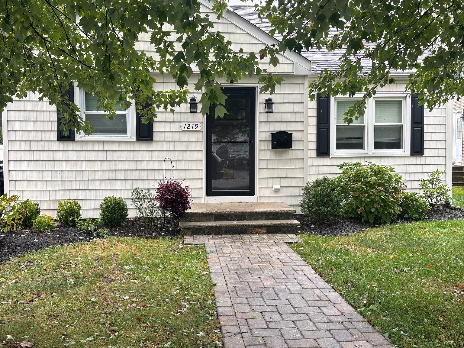 3 bed, 1485 sqft, $3,800 — Photo 1