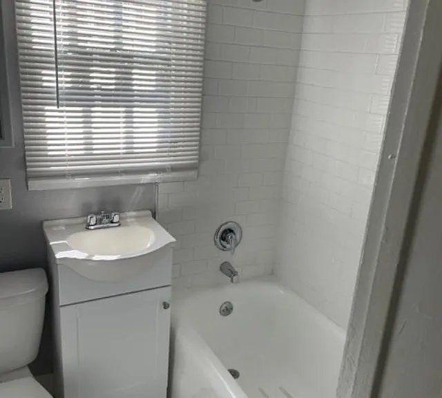 1921 Whitley Ave #1 — Photo 6
