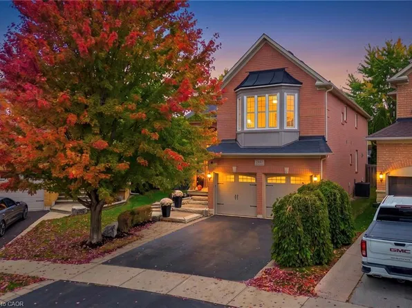 2447 Highmount Cres, Oakville, ON L6M 4Y9