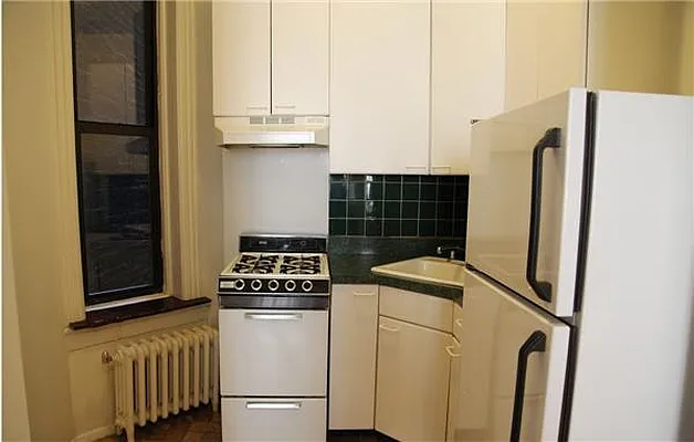 Rented by Upton Realty Group | media 9