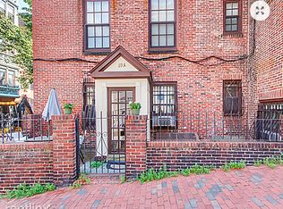 89 Myrtle St #1A, Boston, MA 02114