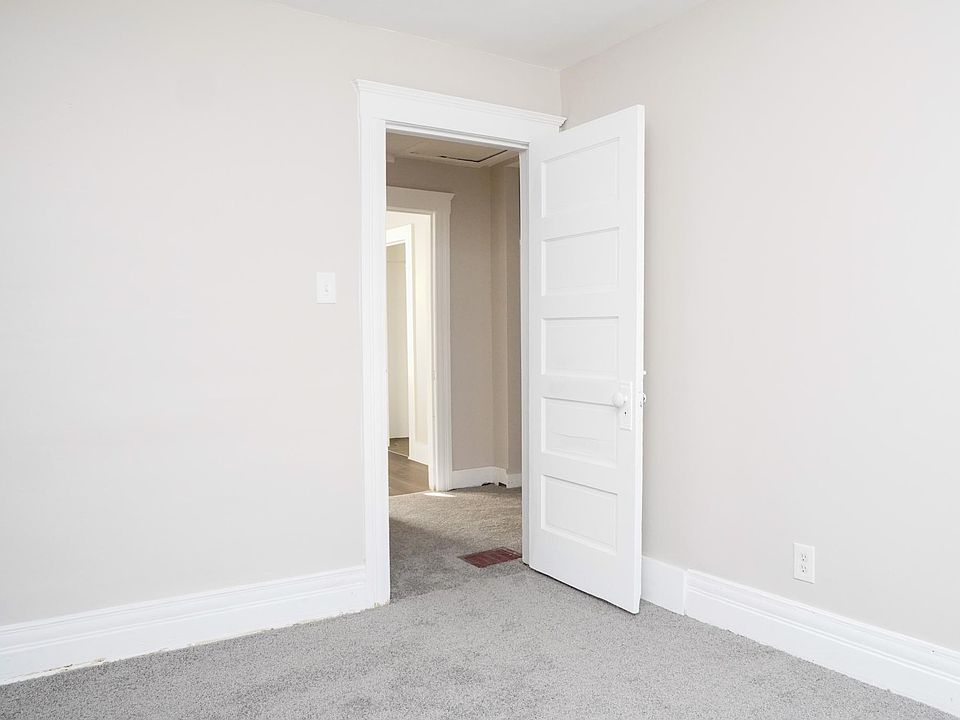 12517 Gallagher Ave Hamtramck MI Zillow