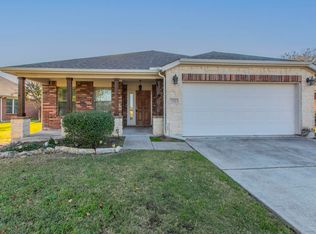 106 Bison Meadow Dr, Waxahachie, TX 75165