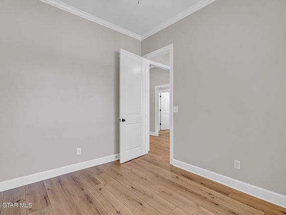 5th image of 114 Post Oak