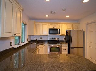 305 Salem St APT 411, Woburn, MA 01801