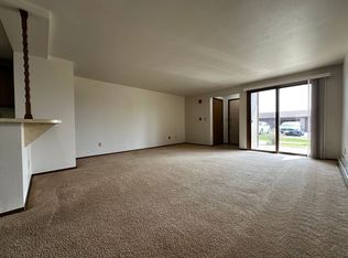 1798 Eldorado Dr #15, Green Bay, WI 54302