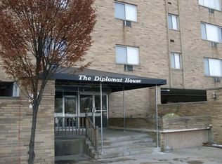 The Diplomat, Akron, OH 44310