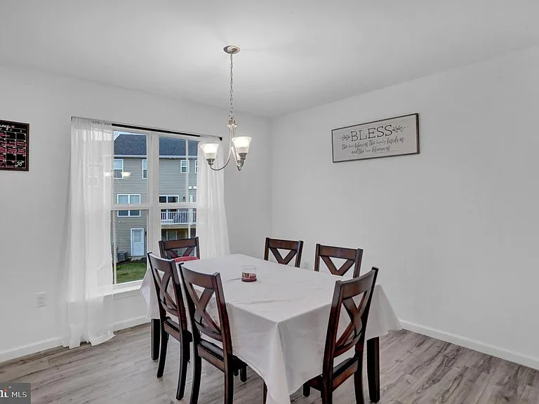 8153 Lenker Dr — Photo 15