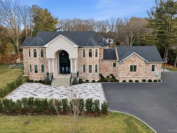 265 Laurel Lane, Laurel Hollow, NY 11791