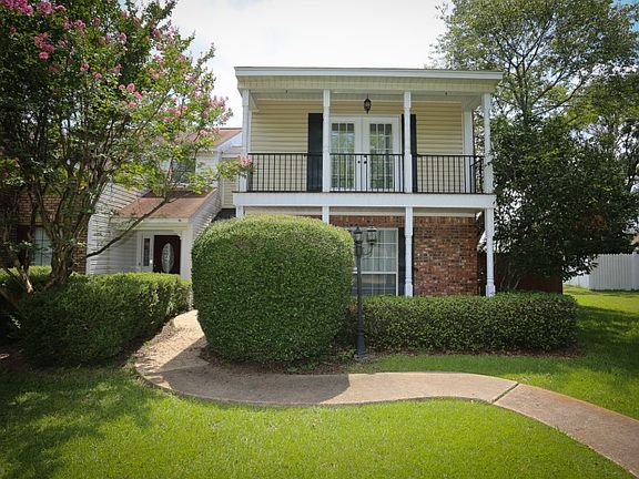 2nd image of 1801 Townhouse Dr Unit C