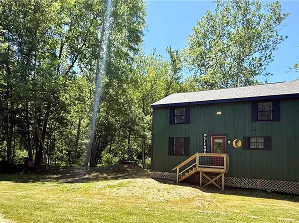 214 Youngs Ln, Franklin, PA 16323