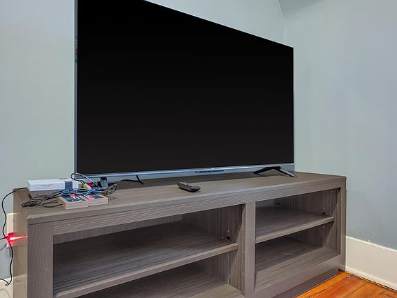 3rd image of 2107 Russell Blvd #2E