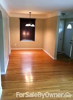 5th image of 1112 E 4th St