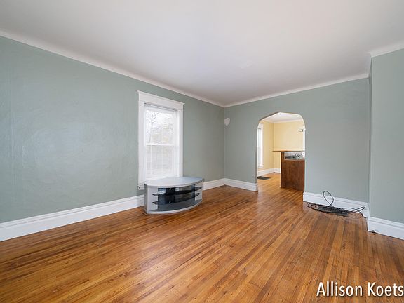 4th image of 2156 Francis Ave SE