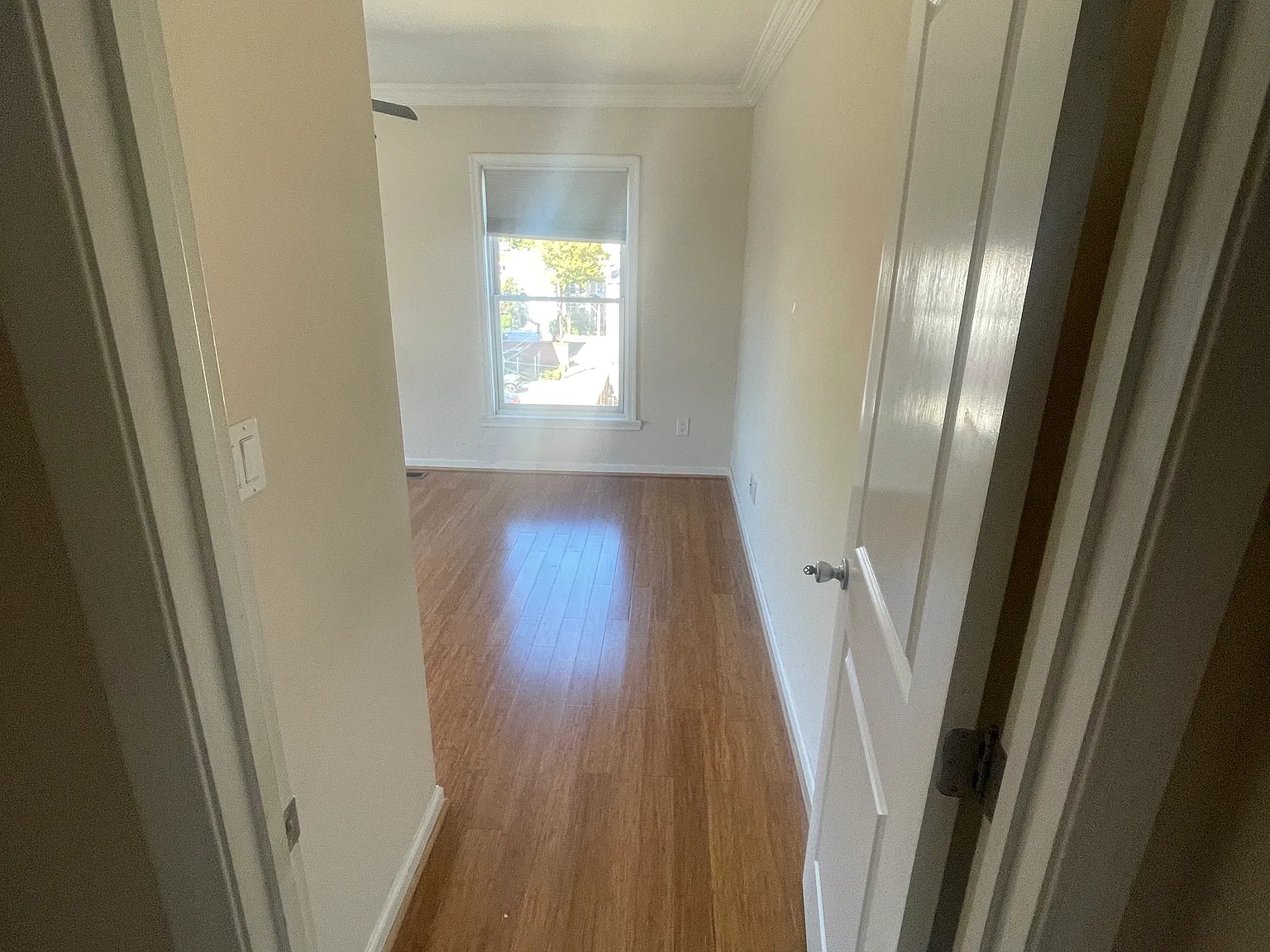 1 bed, 150 sqft, $975 — Photo 2