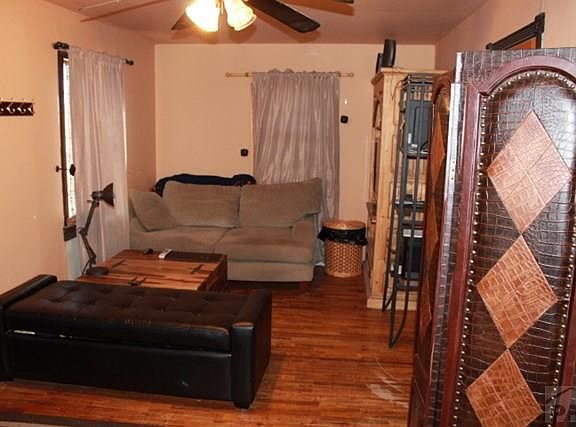 3rd image of 546 Edna Ln