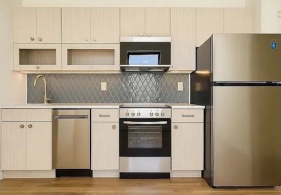 5th image of 524 W 134th St #D5