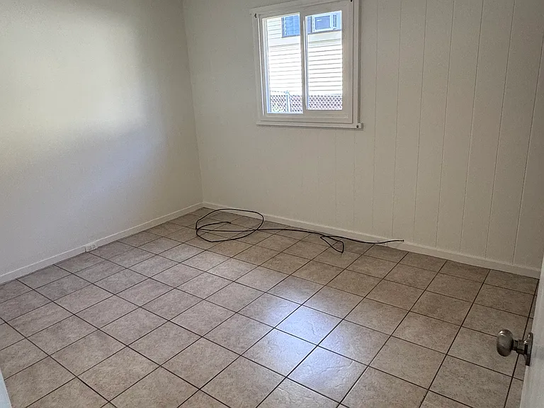 1576 Pahulu St #3 — Photo 6