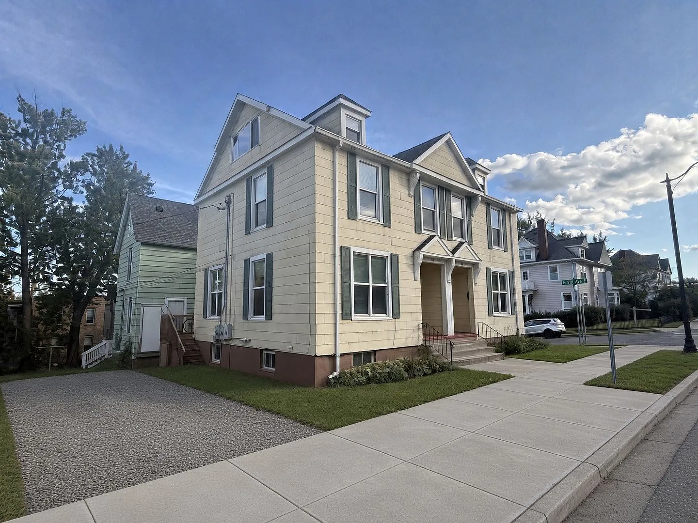 Duluth, MN - 4 Bedroom - 1 Bathroom - Close to UMD & CSS — Photo 3