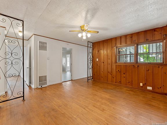 5th image of 3431 MARTIN LUTHER KING DR