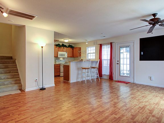 2nd image of 2049 Flushing Ct
