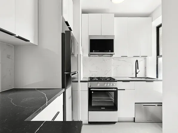 1875 Lexington Ave, New York, NY