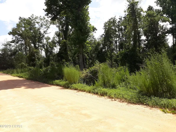 14 Cane St, Marianna, FL 32448