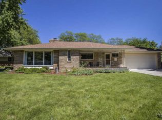 8848 N Seneca Rd, Bayside, WI 53217