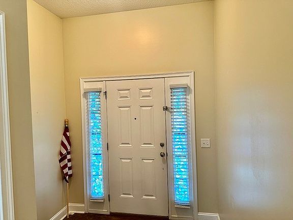 3rd image of 159 Greencove Dr