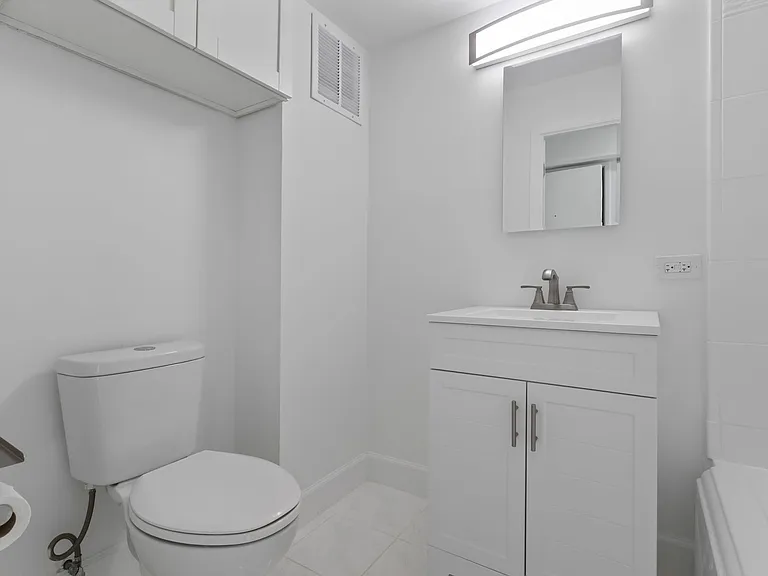 2115 Ala Wai Blvd #804 — Photo 4